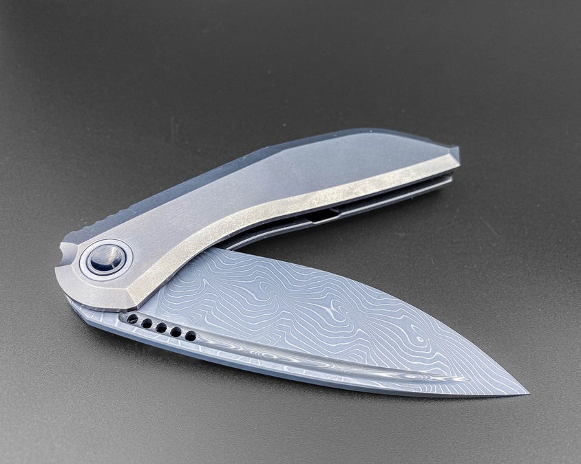 Складной нож Stinger Damascus VG-10