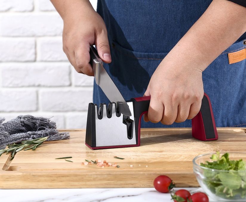 Ножеточка с разъемом для заточки ножниц S401-R, цвет красный