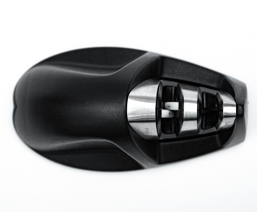 Точилка настольная 11011, цвет черный