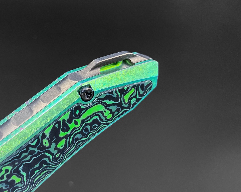 Складной нож Guerrero Green Crystal TI Jungle Wear Carbon