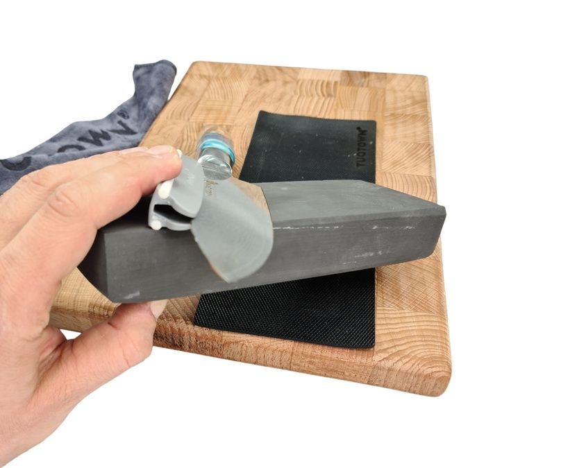 Натуральный водный камень на 10000#